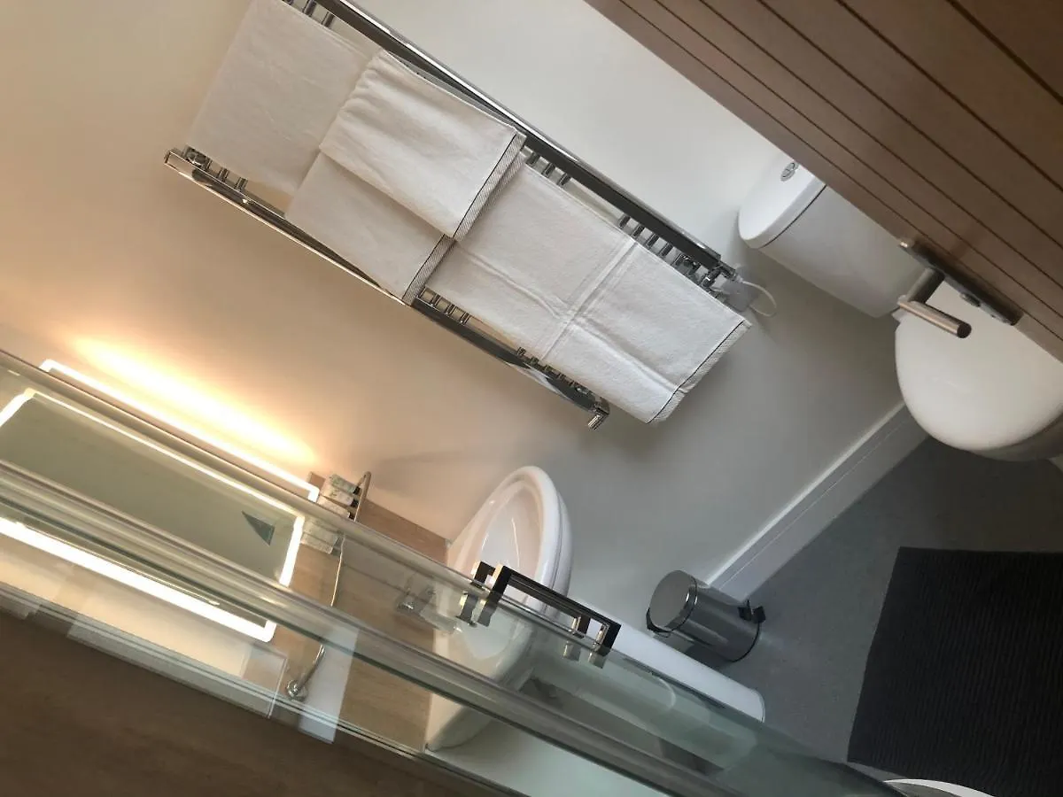 סלבי Bay Horse Hotel 3*,